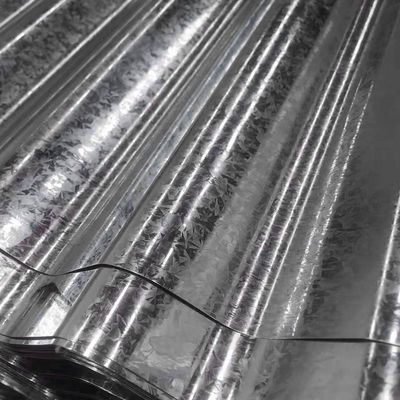 4x8ft koudgewalste gegolfde voorgeverfde gegalvaniseerde stalen dakplaten 0,8 mm-3 mm dikte